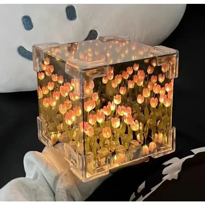 Lampada cubo con specchio a forma di tulipano fai da te, simulazione di fiori, lampada da tavolo per camera da letto, specchio con tulipani fatto a mano, luce notturna, regalo di compleanno