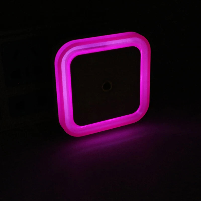 Luce notturna a LED senza fili con sensore di illuminazione Mini lampada da notte con spina UE per la decorazione della camera da letto dei bambini